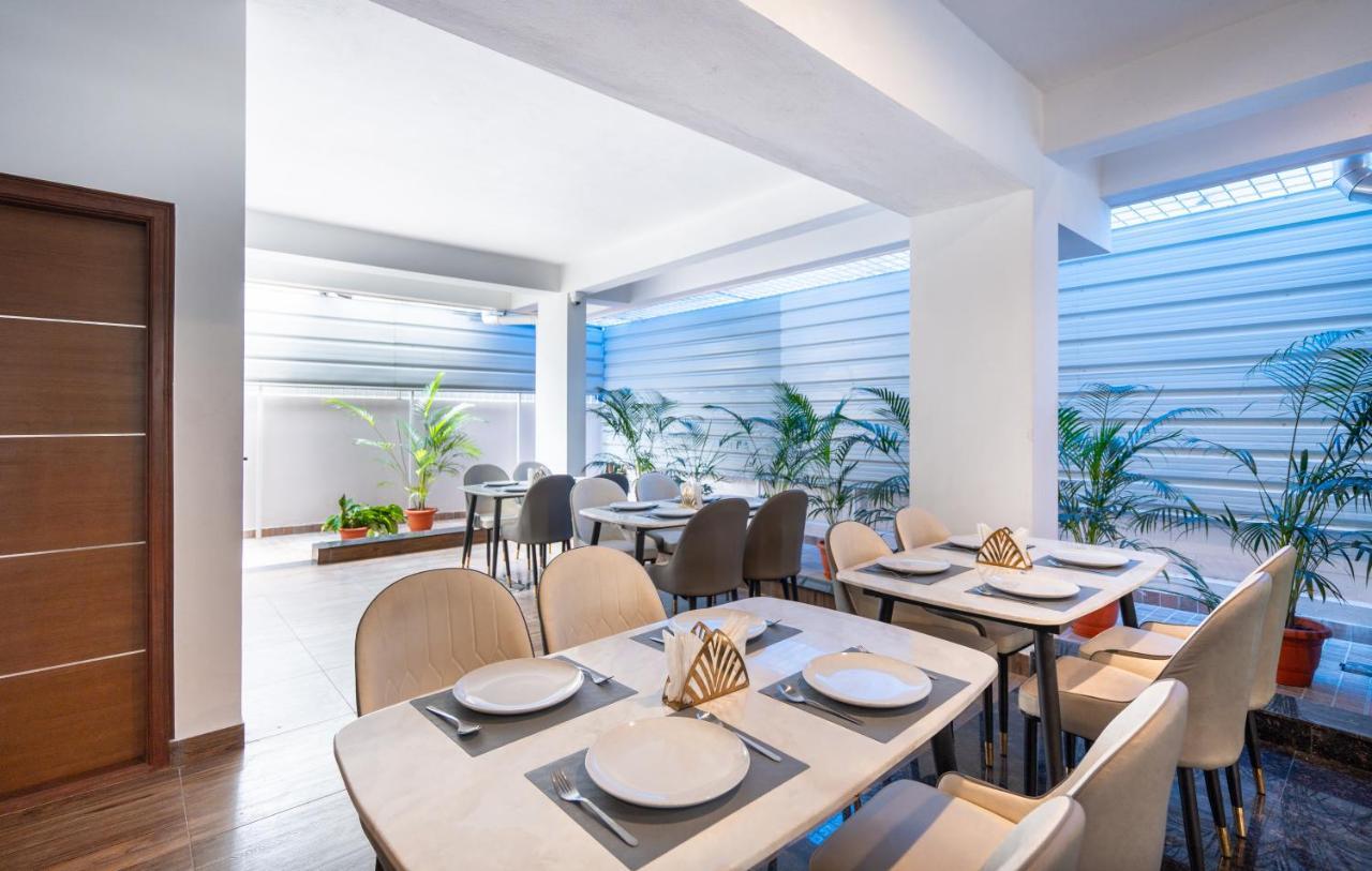The Silver Chimes Suites Bangalore Esterno foto