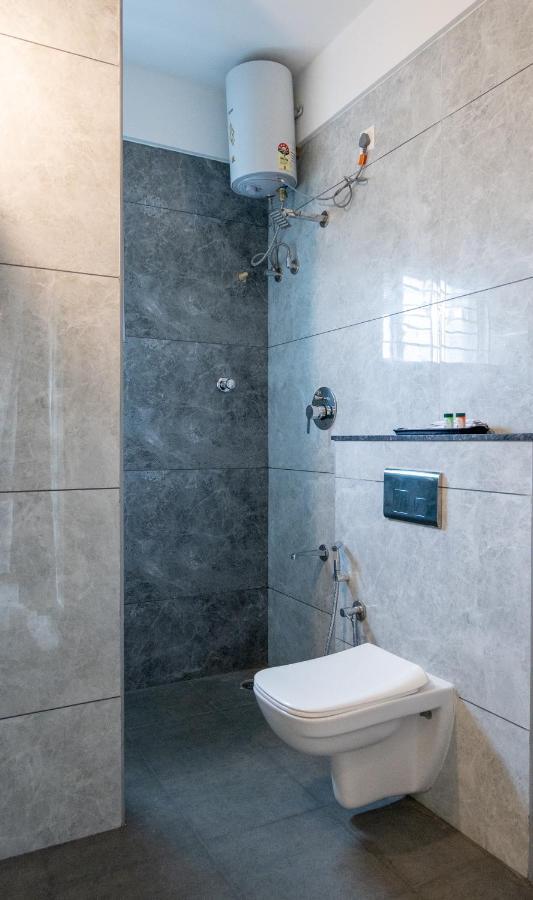 The Silver Chimes Suites Bangalore Esterno foto