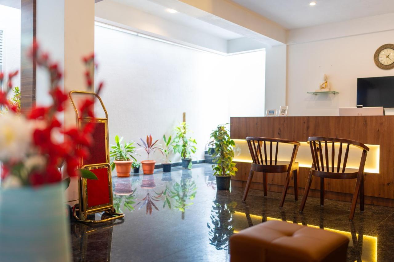 The Silver Chimes Suites Bangalore Esterno foto